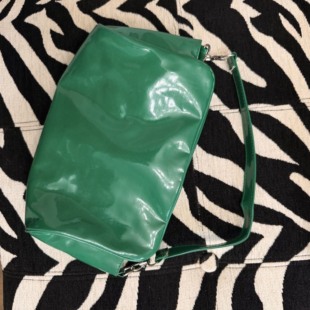 Vintage-Inspired Glossy Forest Green Shoulder Bag
